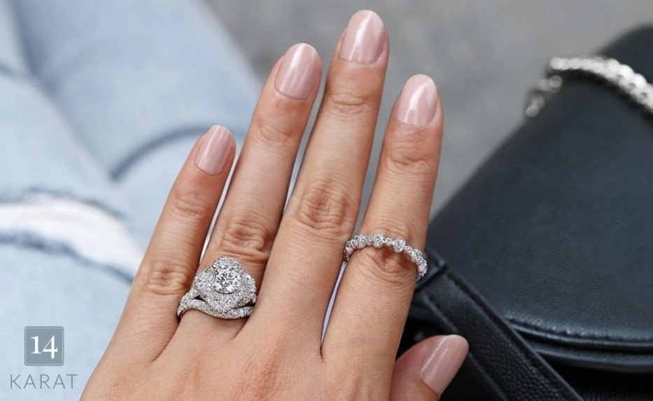 How to take care of your jewelry during the summer