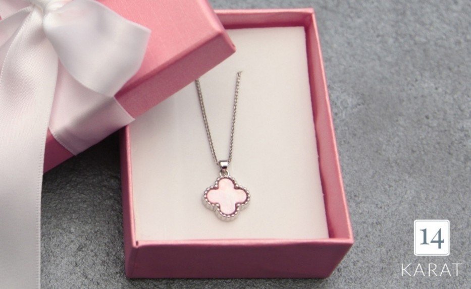 Tips for buying jewelry during the holiday season