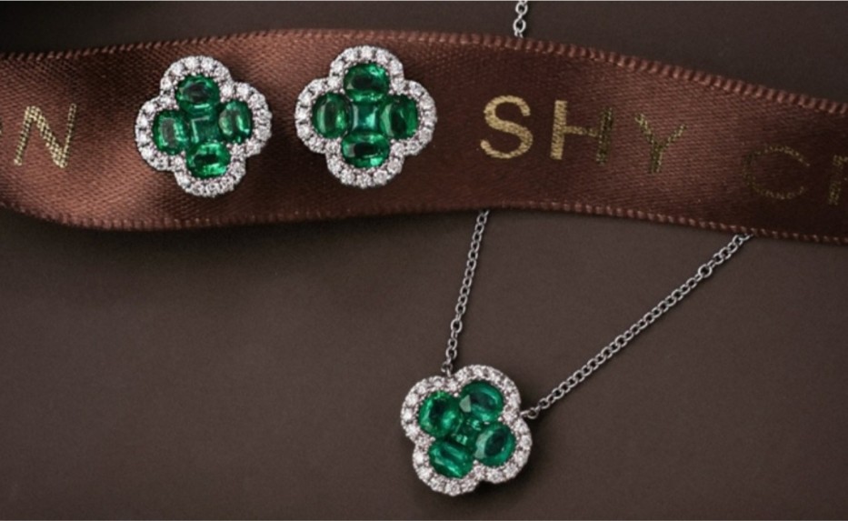 The Power of Emerald: A Modern Classic in Bloom