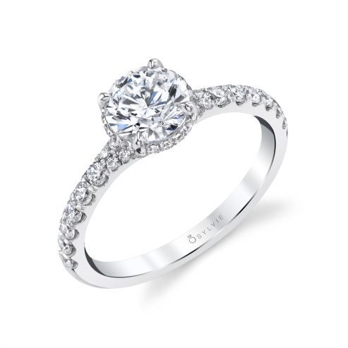 WHITE GOLD ENGAGEMENT RING WITH DELICATE HALO